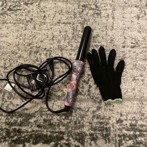 Curling wand and heat gloves $35 foxy bae brand